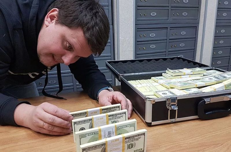 8 700 долларов стоят более 600 000 рублей: как с энтузиазмом заработать эту сумму