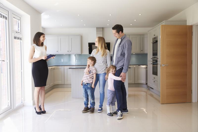 Какой этаж квартиры лучше подходит для семьи с ребенком: топ 10 факторов